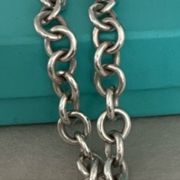 Tiffany's Heart Necklace an bracelet set - Picture 2 of 11